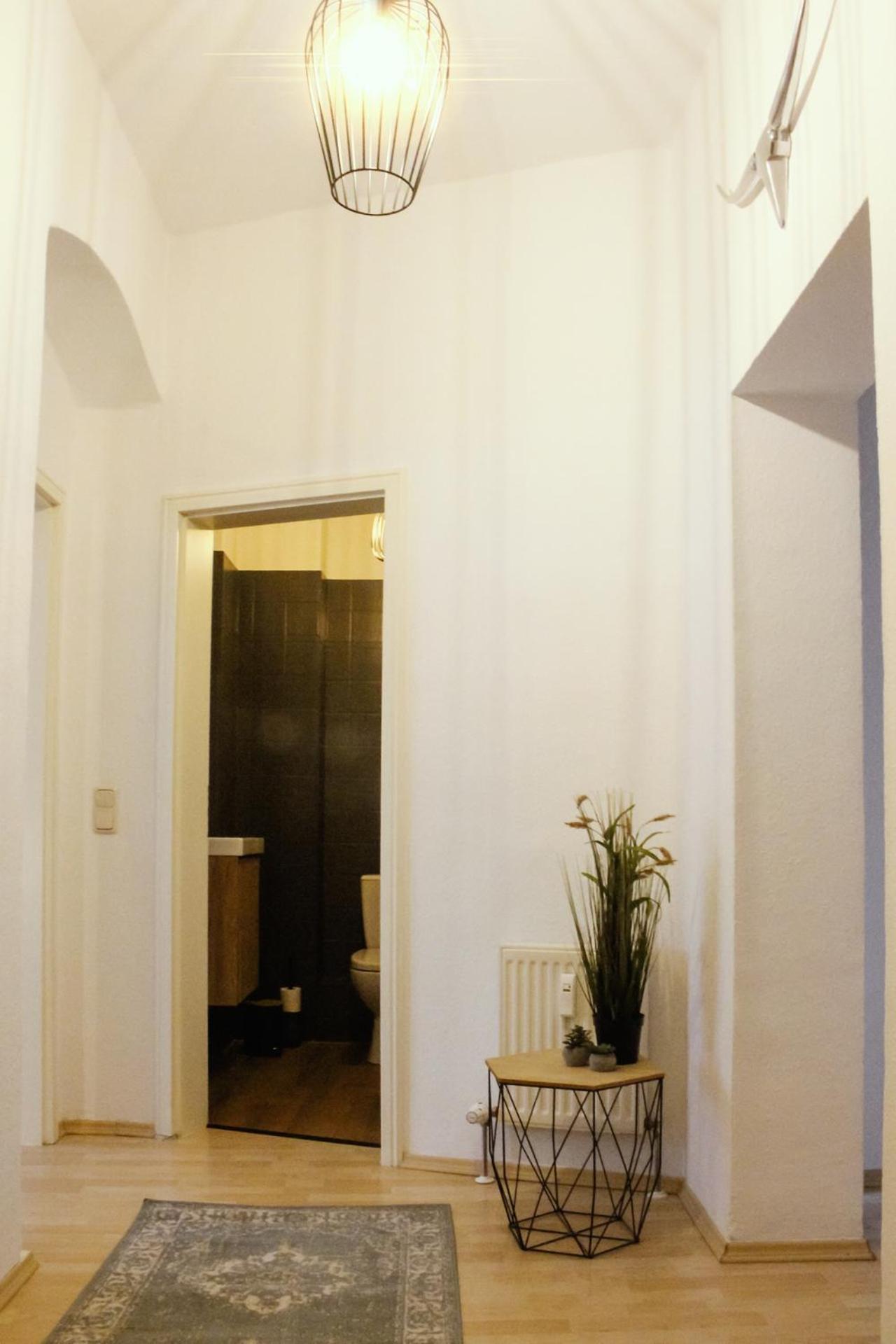 Nuwilu One - Apartment Mit Balkon Im Herzen Erfurts - Magenta Tv- Netflix - Disney Екстер'єр фото